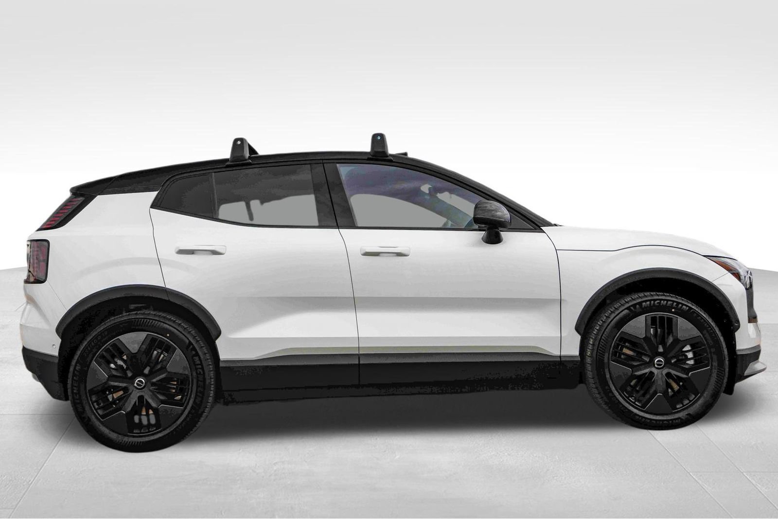 New 2026 Volvo EX30 Cross Country Ultra w/ Protection Package Premier AWD/4WD image 4