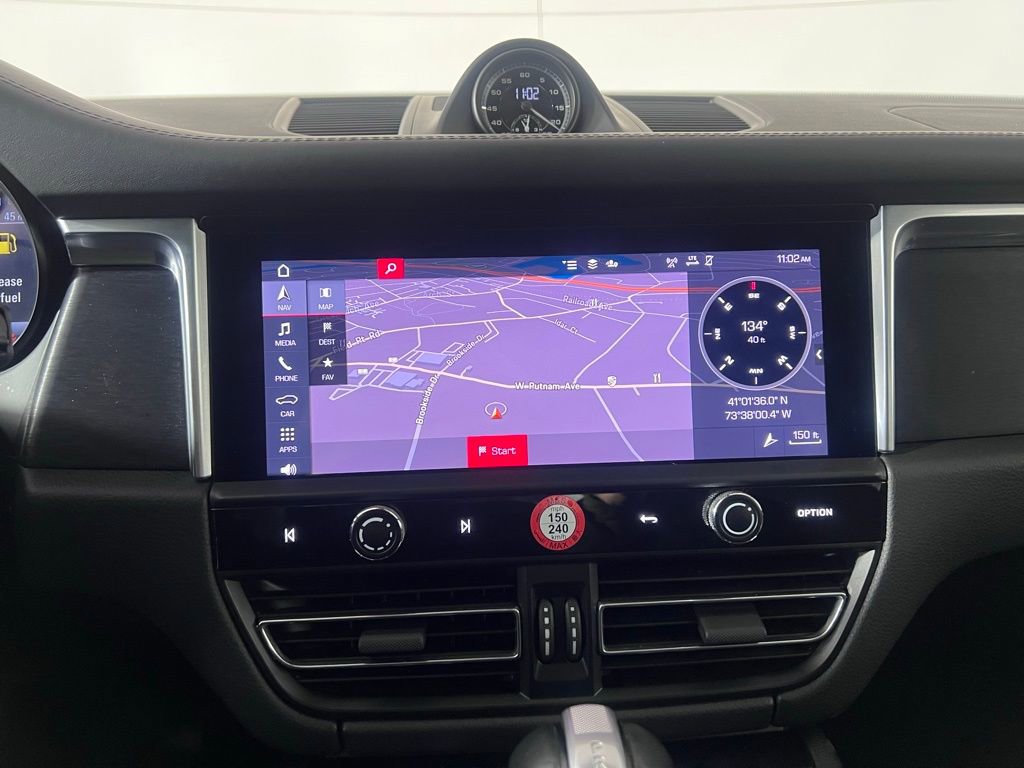 Certified 2023 Porsche Macan GTS w/ Premium Package Plus AWD/4WD image 32