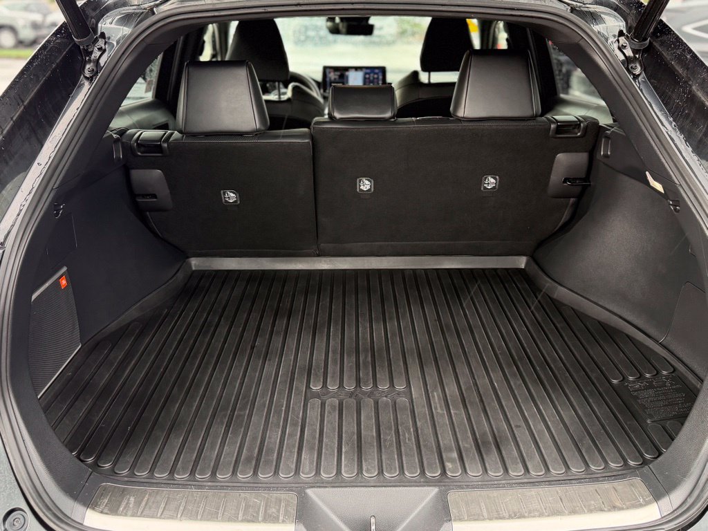 Used 2021 Toyota Venza XLE w/ Softex Package AWD/4WD image 5