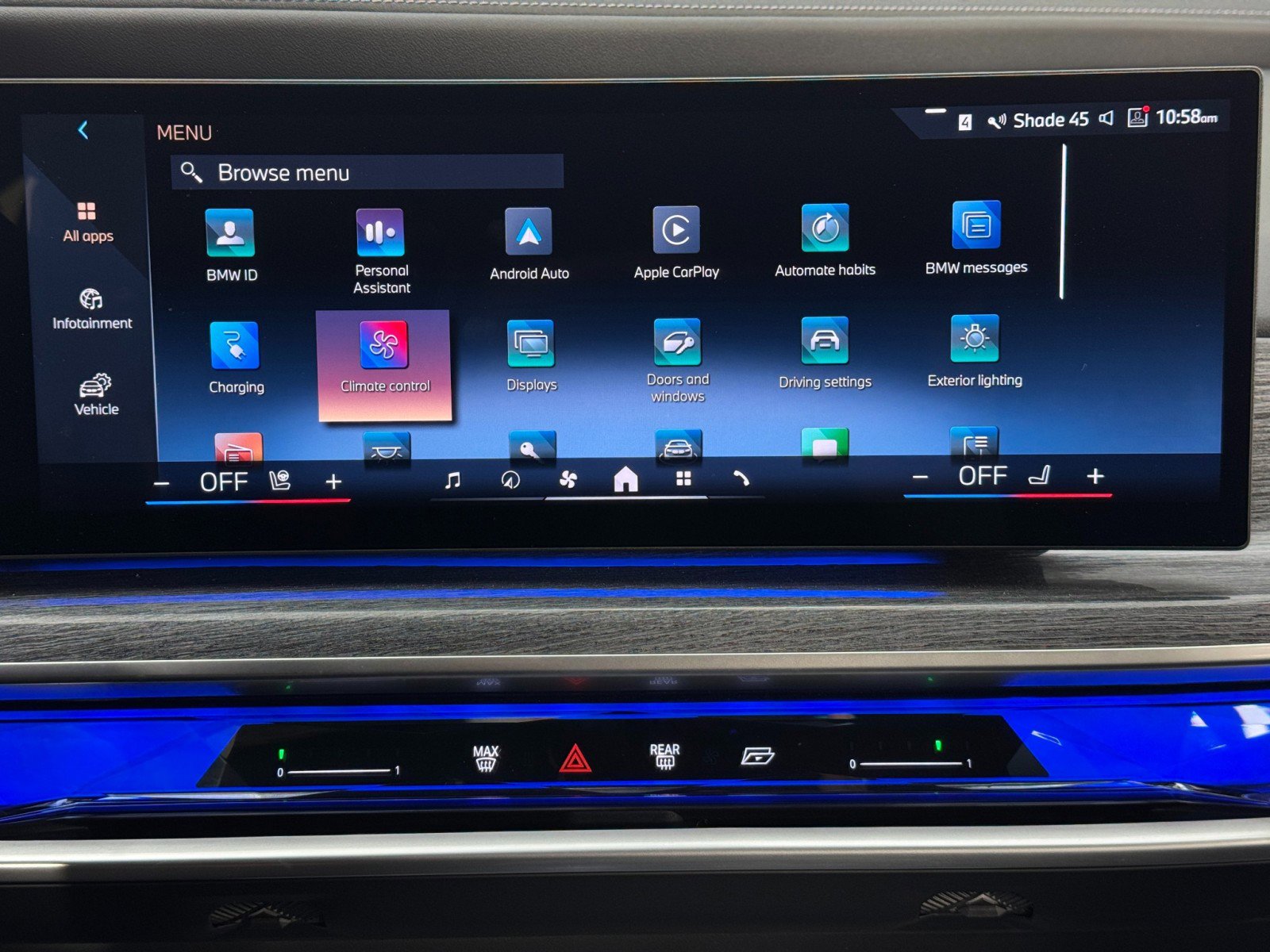 Used 2024 BMW i7 eDrive50 w/ Premium Package image 28