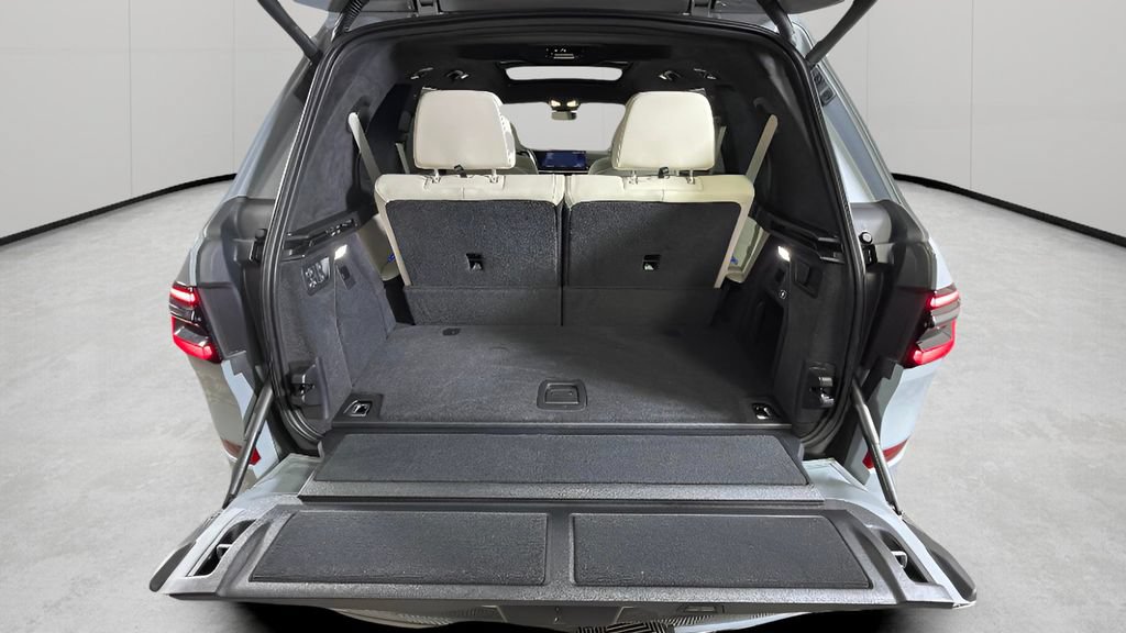 Used 2024 BMW X7 M60i w/ Executive Package AWD/4WD image 33