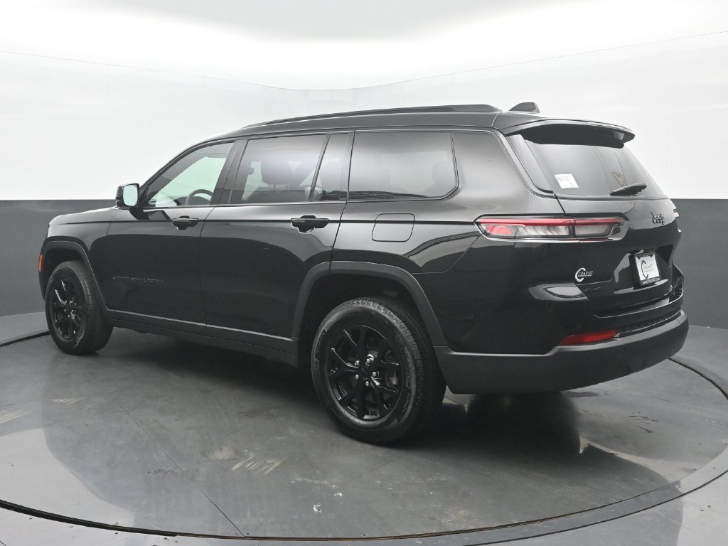 Used 2025 Jeep Grand Cherokee L Altitude AWD/4WD image 8