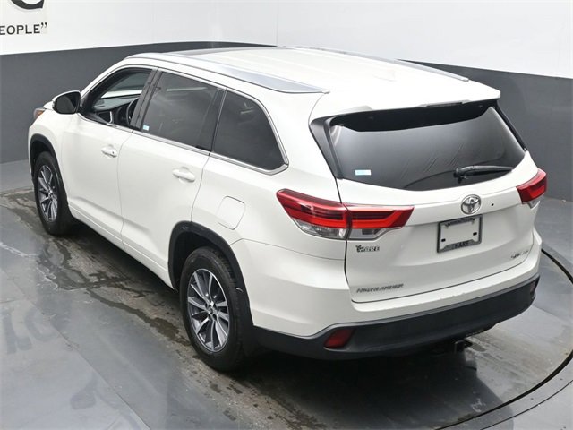 Used 2018 Toyota Highlander XLE image 40