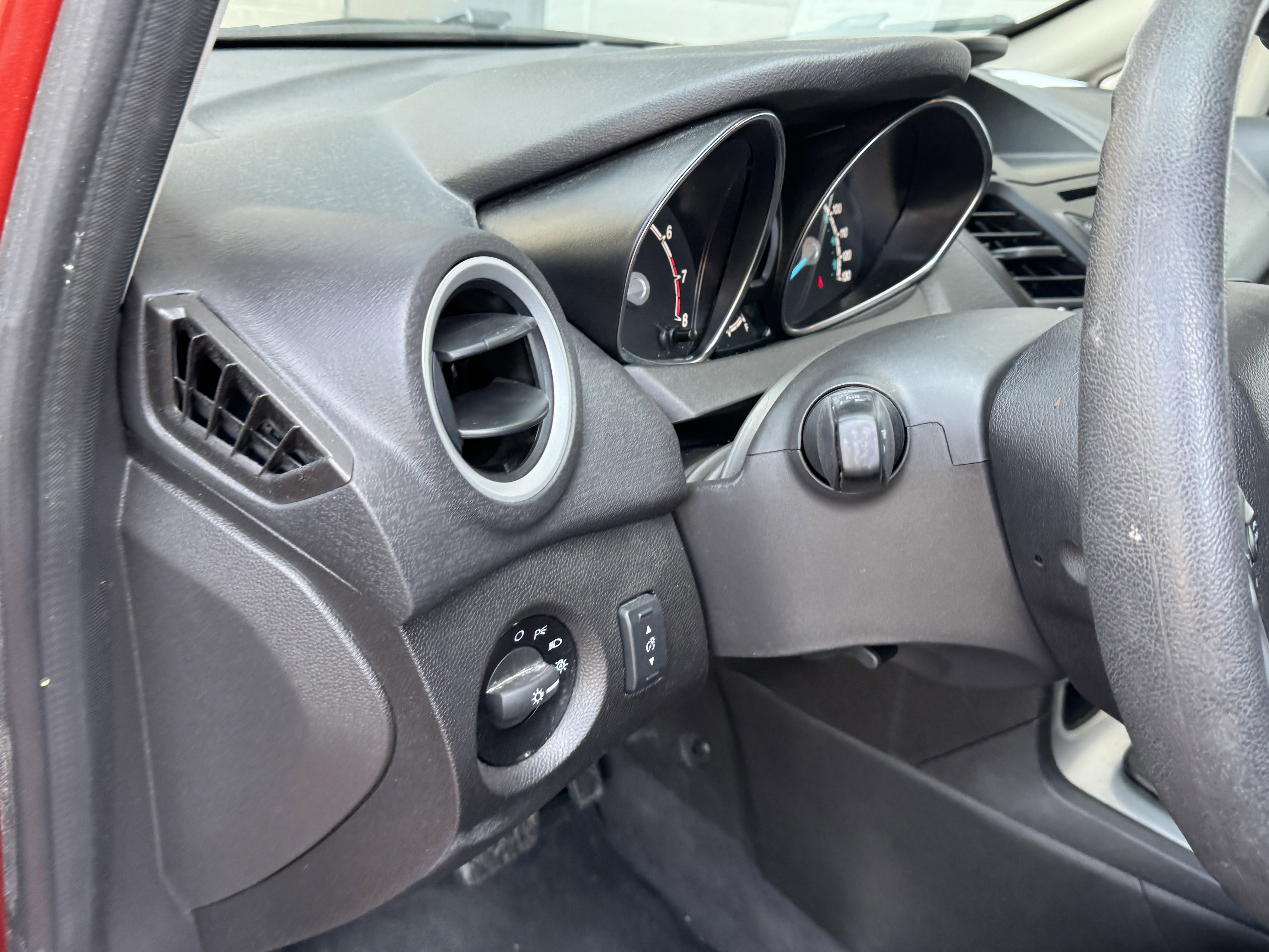 Used 2019 Ford Fiesta SE image 17