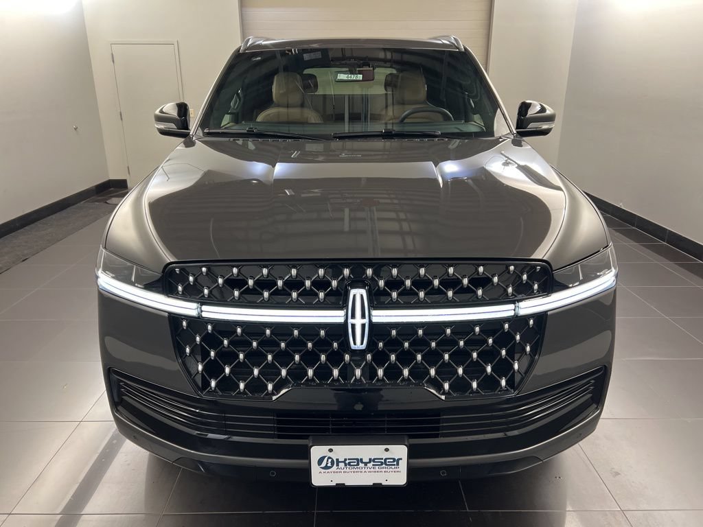 New 2025 Lincoln Navigator Black Label AWD/4WD image 2
