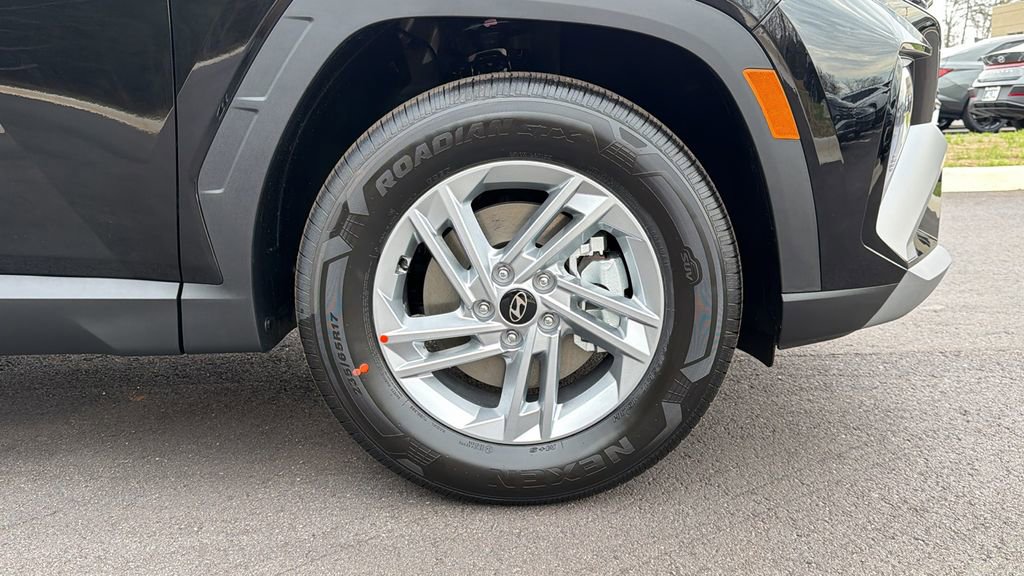 New 2026 Hyundai Tucson SE image 13