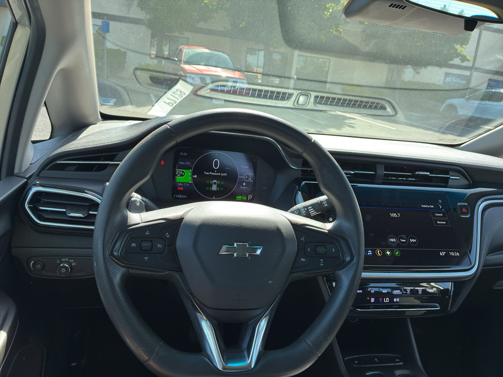 Used 2023 Chevrolet Bolt LT FWD image 23