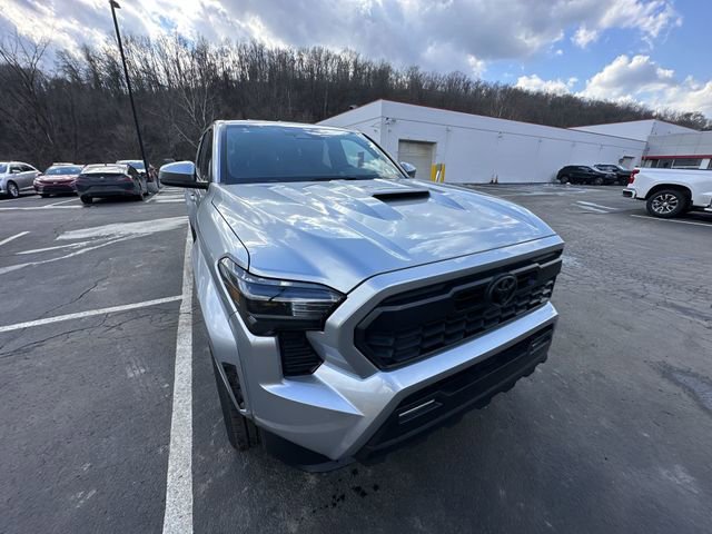Certified 2024 Toyota Tacoma TRD Sport image 11