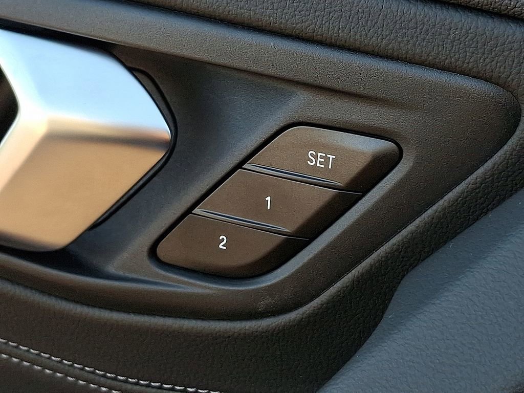 Used 2025 BMW Z4 M40i w/ Edition image 25