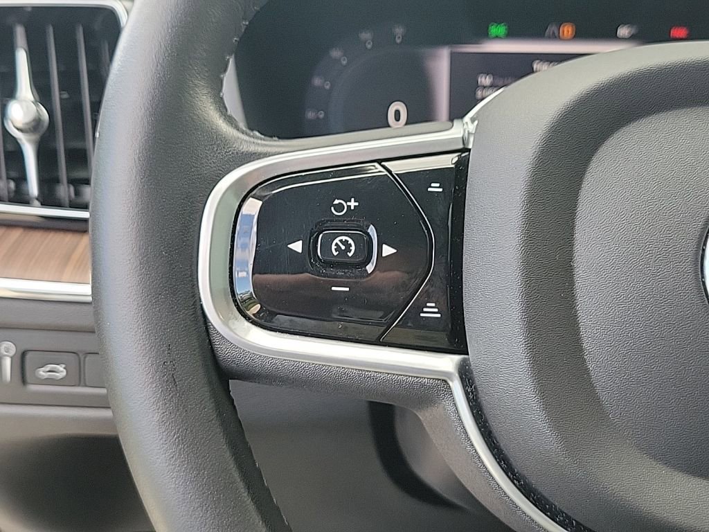 Used 2022 Volvo XC60 T8 Inscription w/ Advanced Package image 19