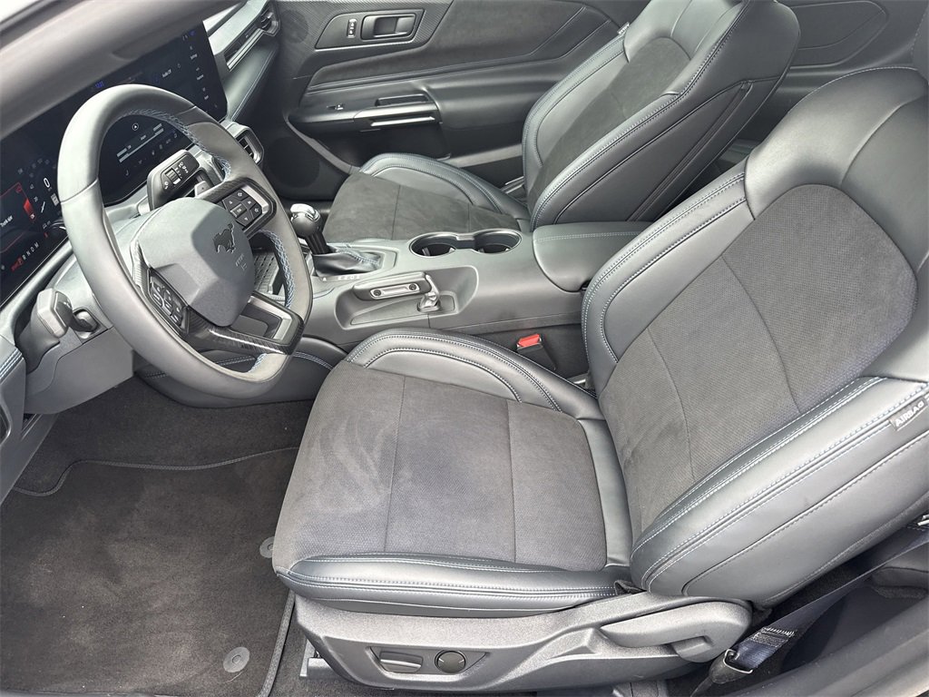 Used 2024 Ford Mustang Dark Horse image 9