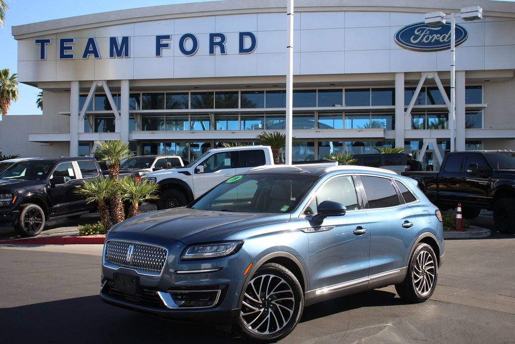 Used 2019 Lincoln Nautilus Reserve FWD image 2