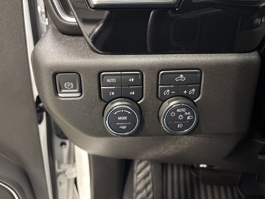 Used 2023 Chevrolet Silverado 1500 RST AWD/4WD image 29