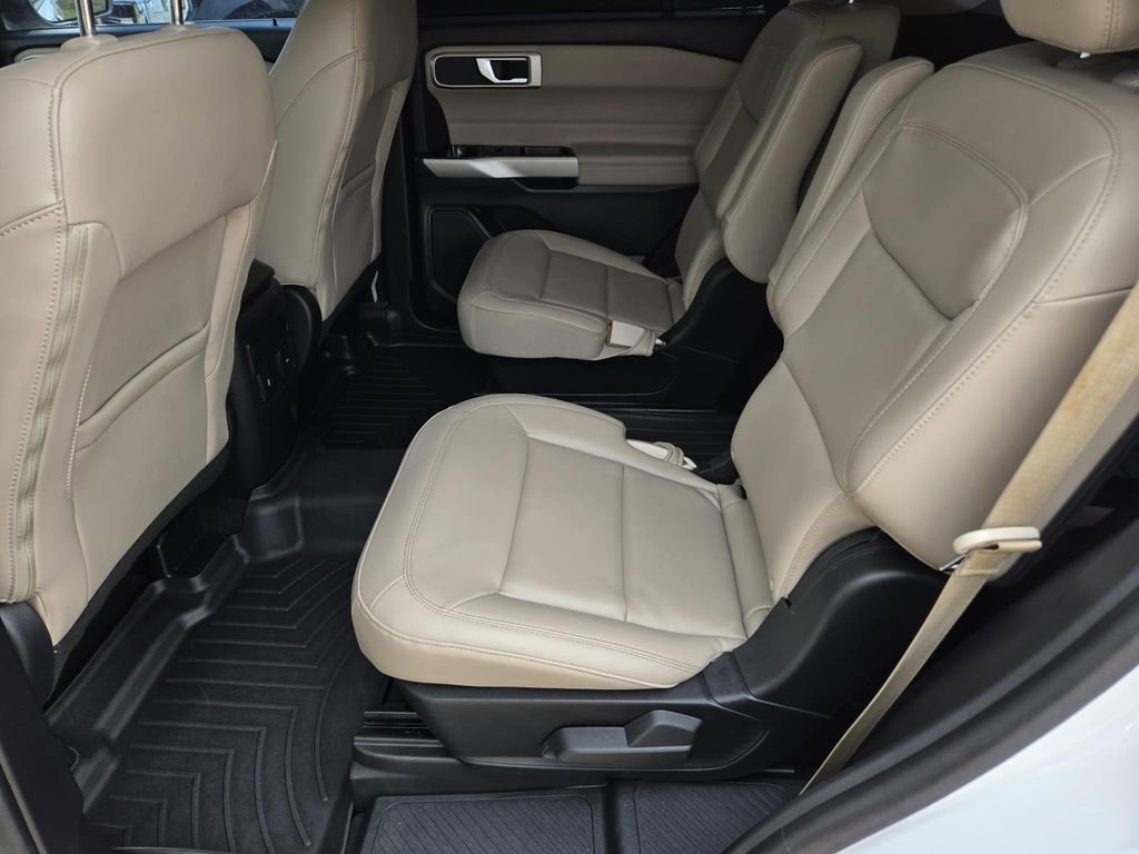 Used 2023 Ford Explorer XLT w/ Equipment Group 202A image 24