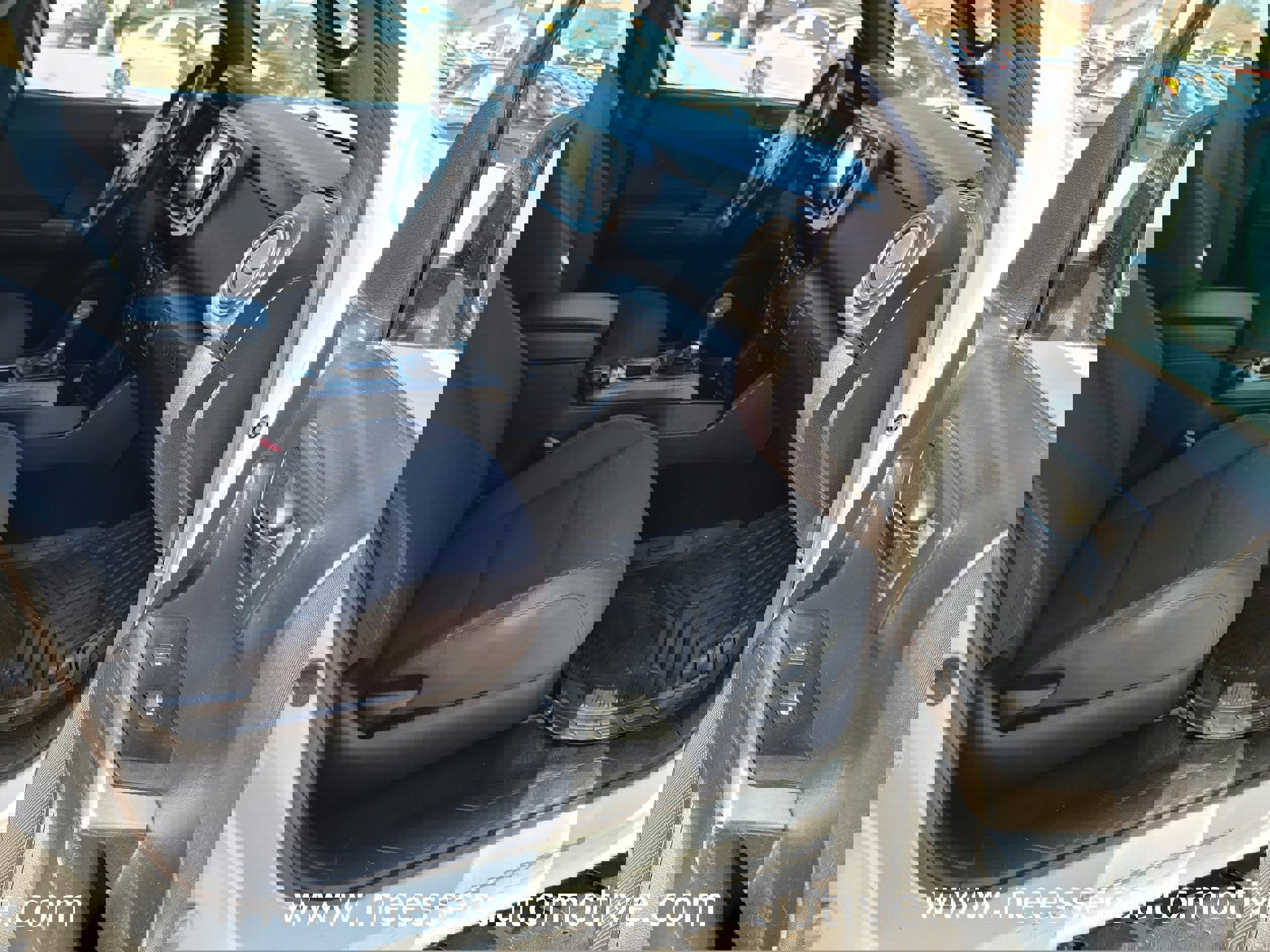 Used 2018 Toyota Tacoma TRD Off-Road w/ Technology Package image 17