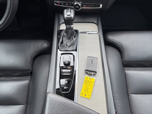 Used 2020 Volvo S60 T6 Inscription w/ Protection Package Premier image 22