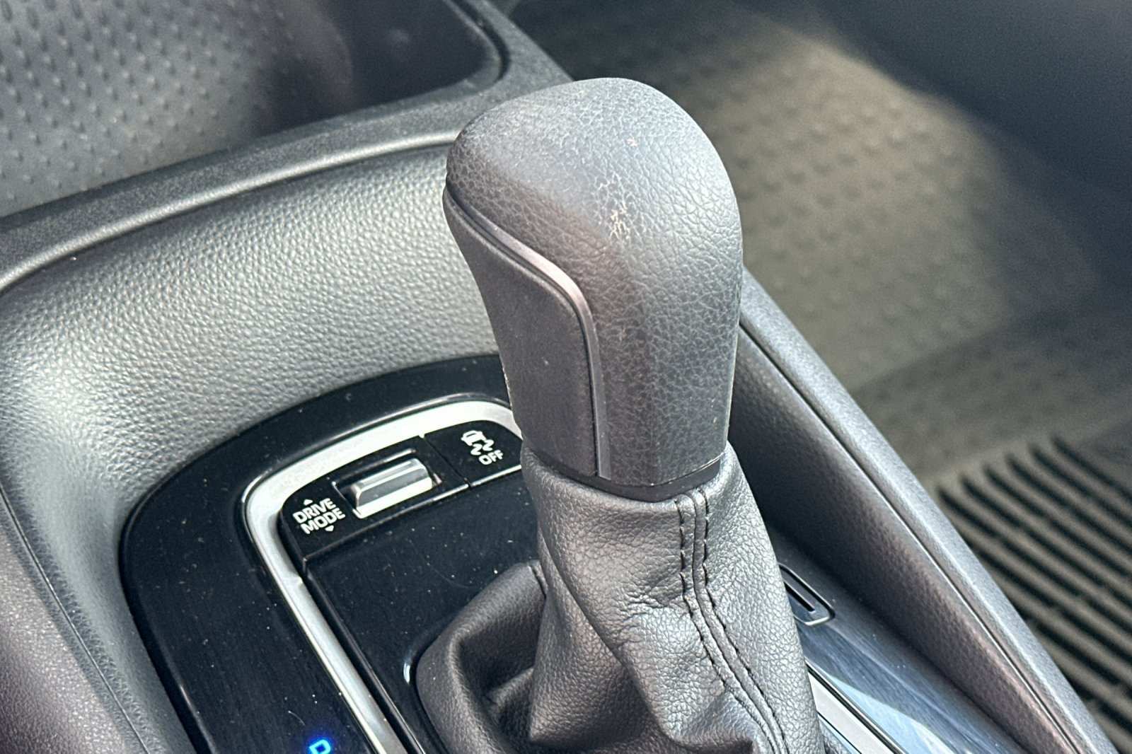 Certified 2024 Toyota Corolla SE FWD image 19