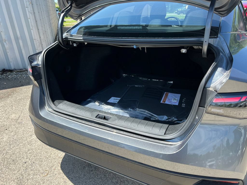 New 2026 Nissan Sentra SV w/ SV Convenience Package FWD image 20