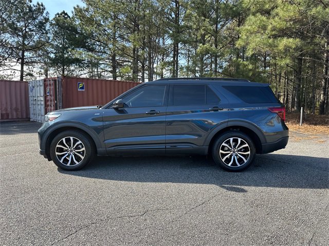 Certified 2022 Ford Explorer ST-Line w/ Class IV Trailer Tow Package image 4