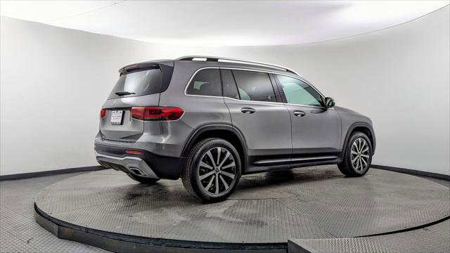 Used 2021 Mercedes-Benz GLB 250 w/ Premium Package image 8