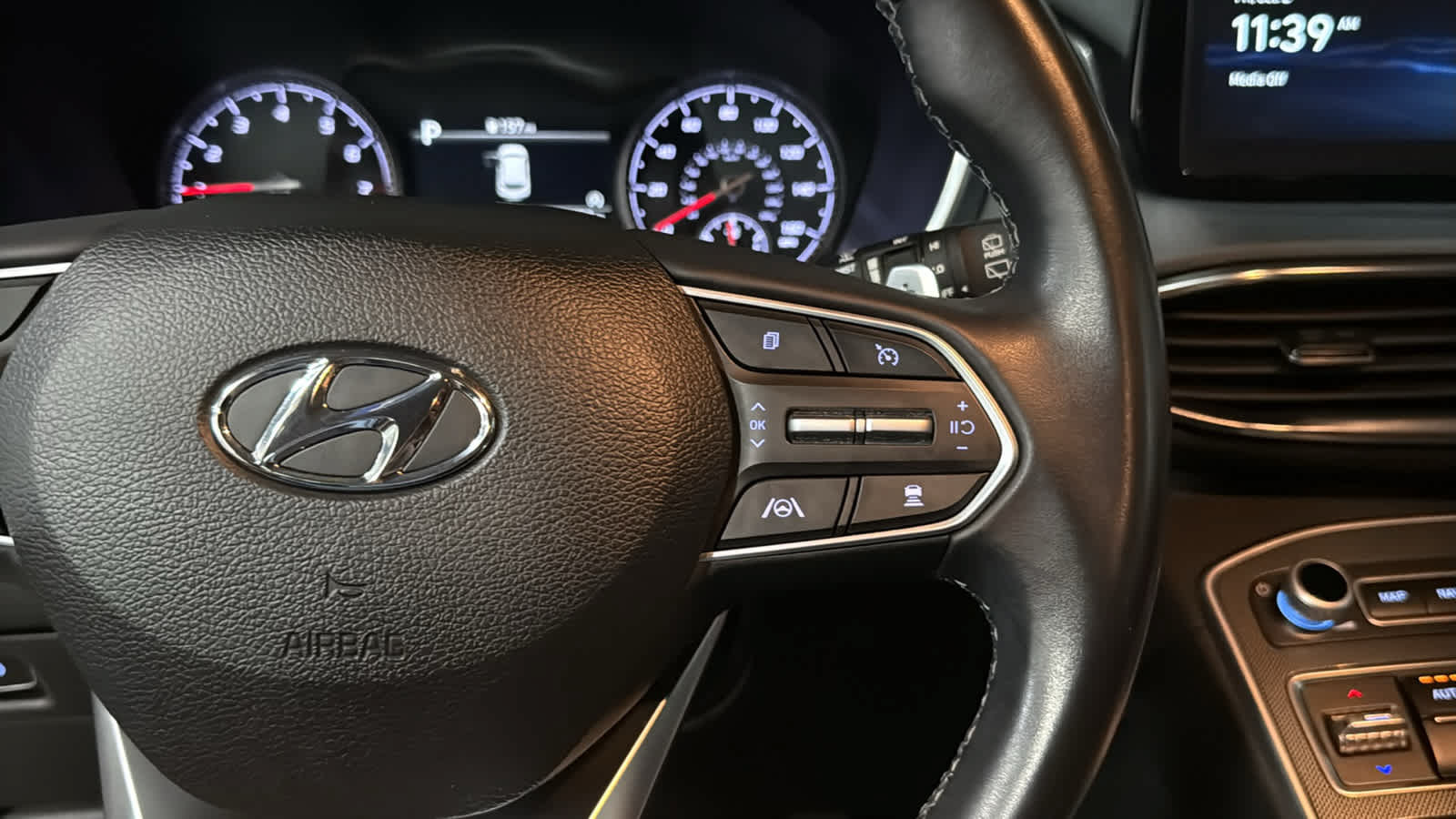 Used 2023 Hyundai Santa Fe SEL AWD/4WD image 13