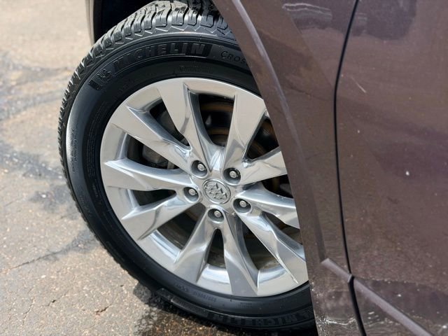 Used 2017 Buick Envision Essence FWD image 26