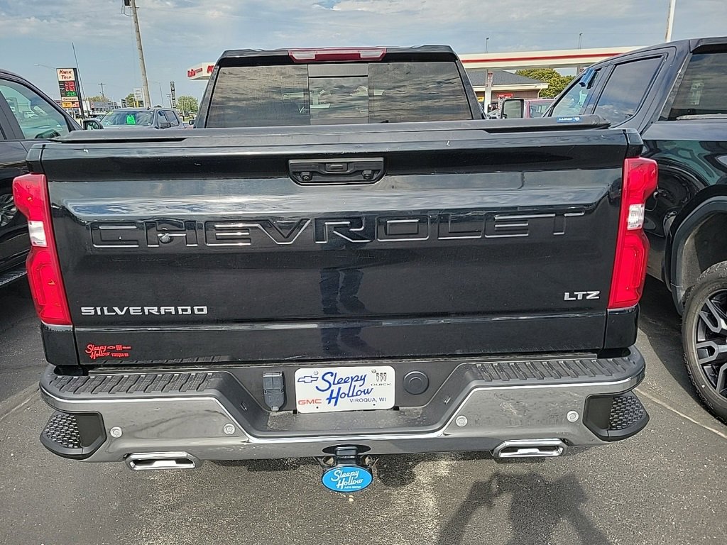 Used 2022 Chevrolet Silverado 1500 LTZ w/ LTZ Premium Package image 3