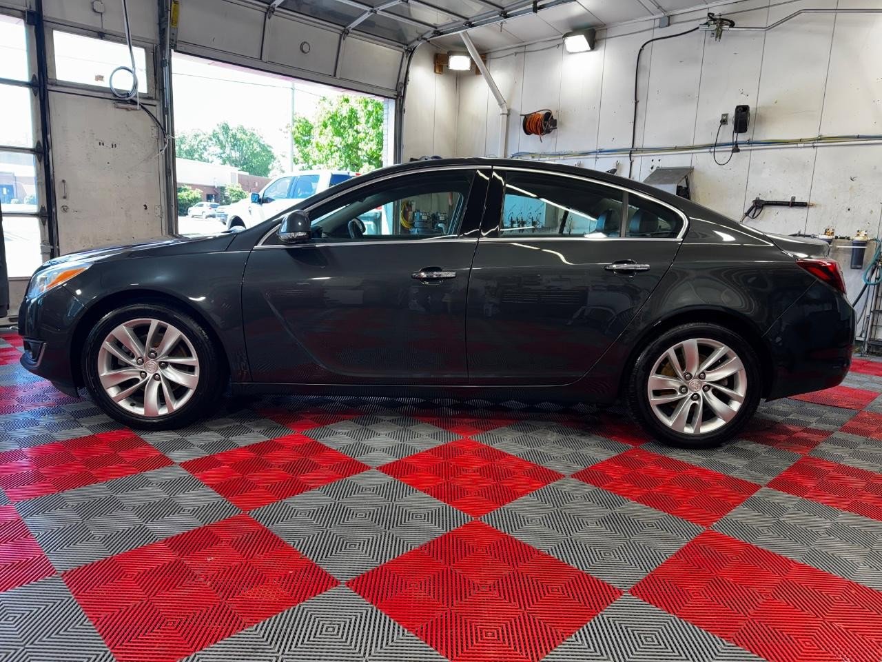 Used 2014 Buick Regal Premium FWD image 4