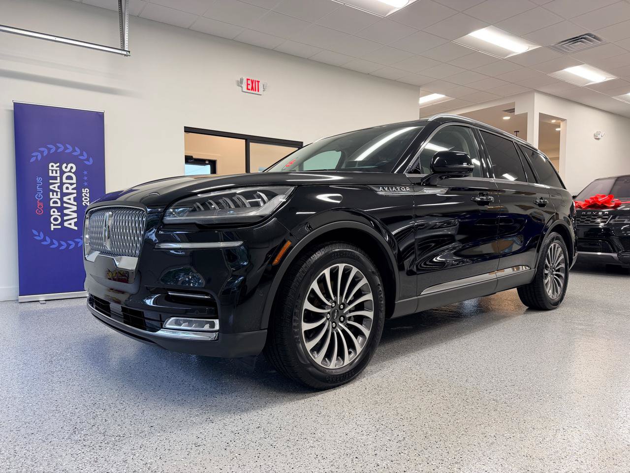 Used 2020 Lincoln Aviator Reserve w/ Equipment Group 201A RWD image 4