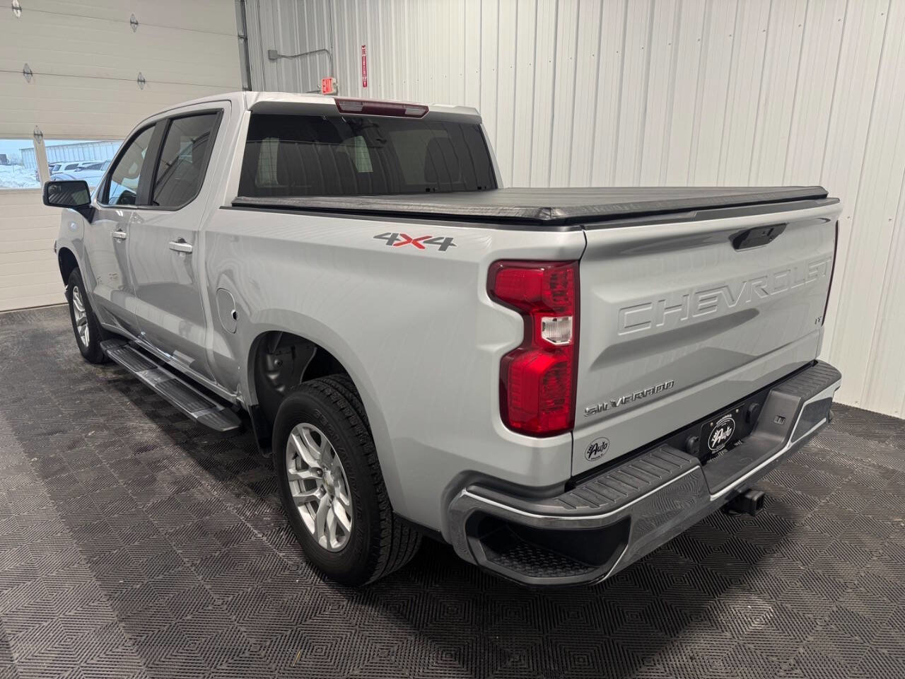 Used 2021 Chevrolet Silverado 1500 LT image 4