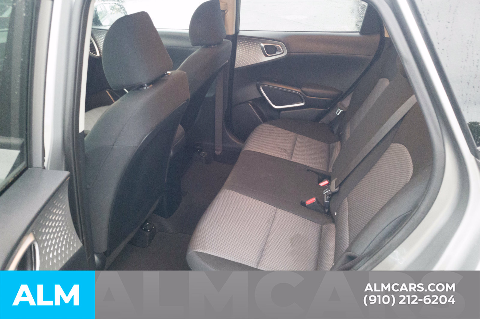 Used 2024 Kia Soul LX w/ Option Group 015 FWD image 17