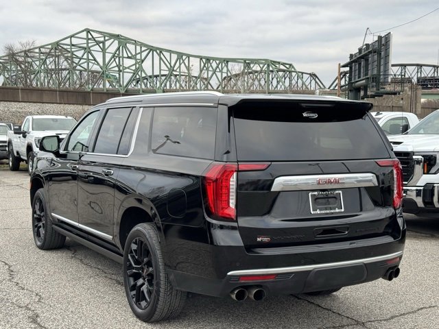 Used 2023 GMC Yukon XL Denali w/ Max Trailering Package image 3