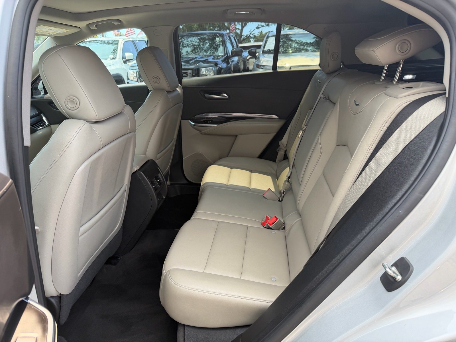 Used 2020 Cadillac XT4 Luxury FWD image 15