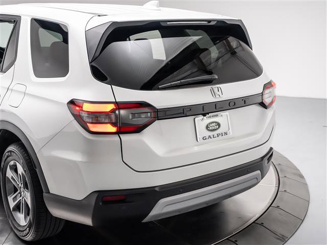 Used 2025 Honda Pilot EX-L image 31