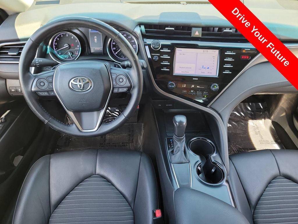 Used 2020 Toyota Camry SE FWD image 4
