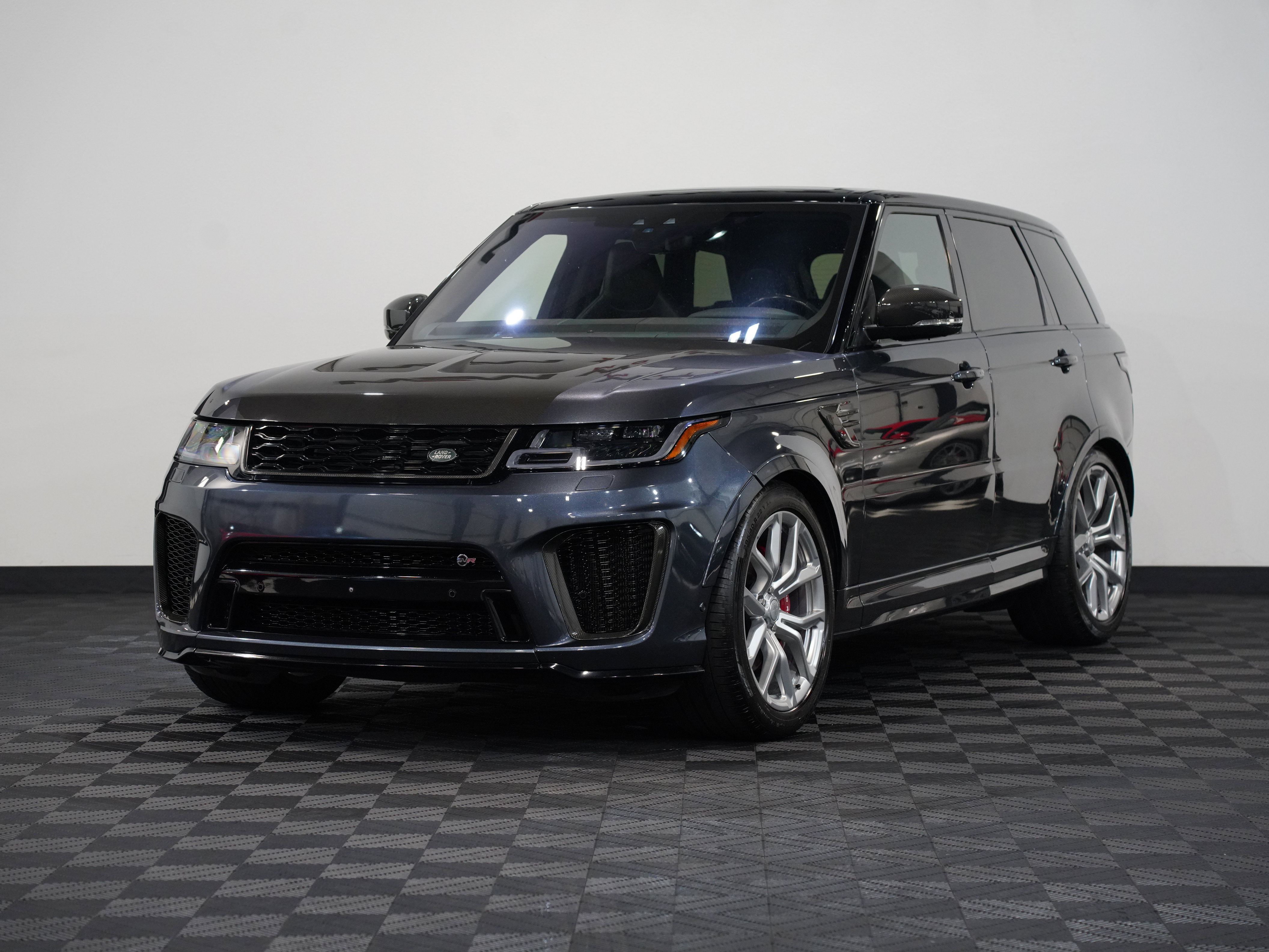 Used 2018 Land Rover Range Rover Sport SVR image 3