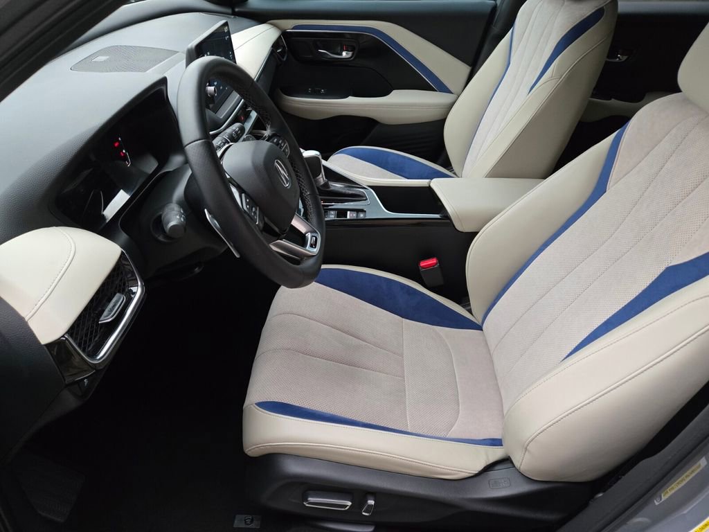 Used 2025 Acura ADX A-Spec image 12