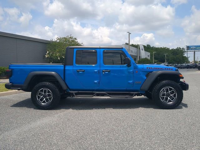Used 2025 Jeep Gladiator Rubicon w/ Safety Group AWD/4WD image 4