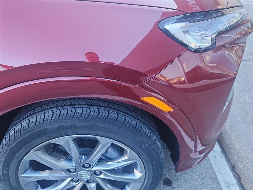 Used 2024 Buick Encore GX Avenir image 2