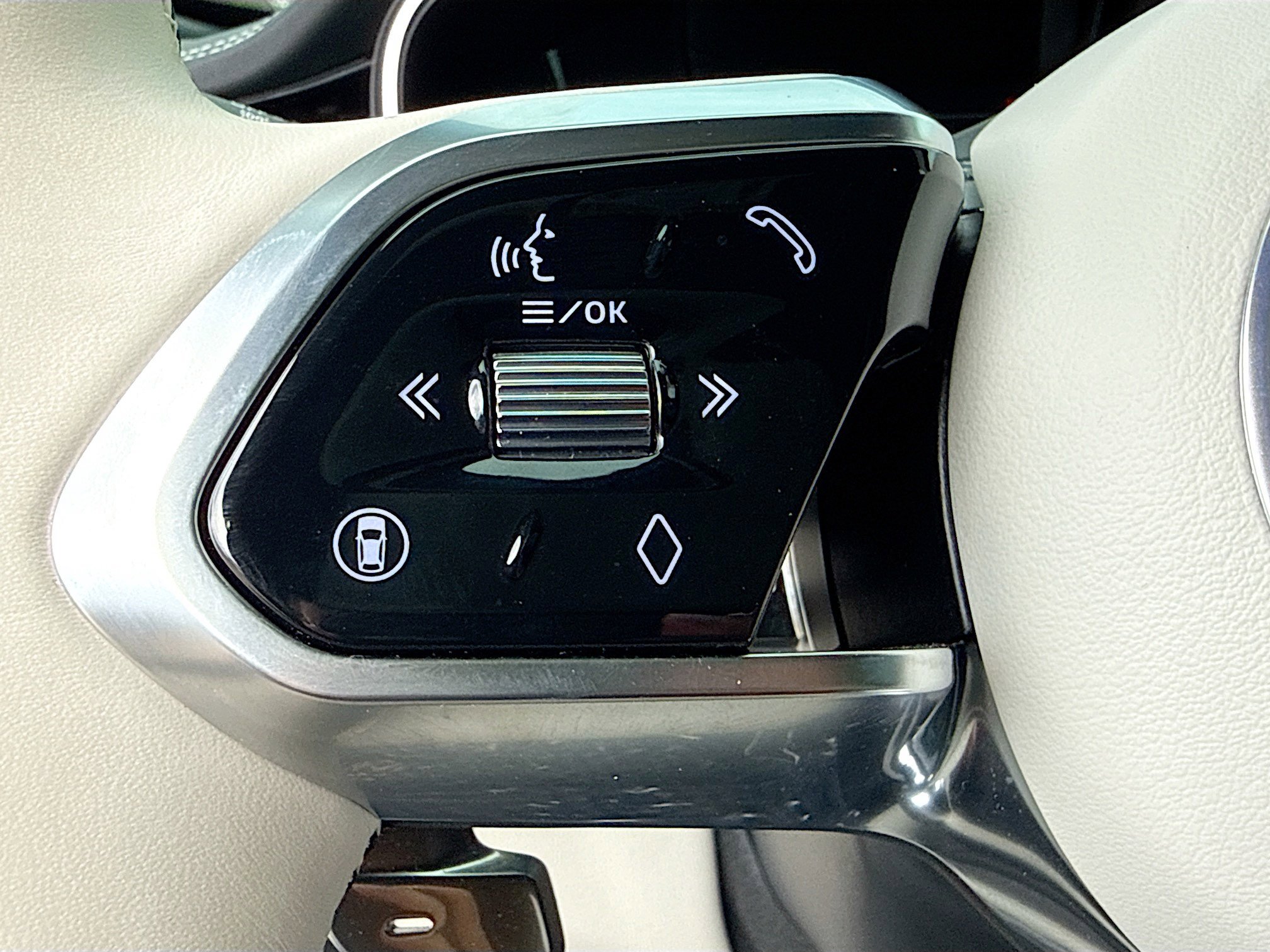Used 2026 Jaguar F-PACE R-Dynamic S image 36