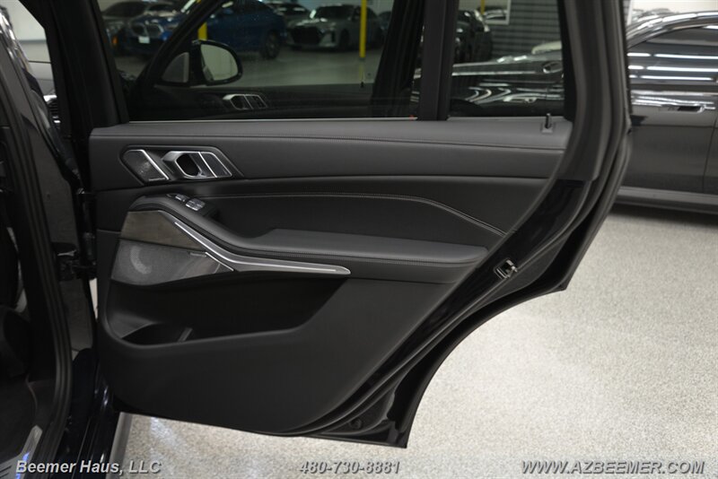 Used 2024 BMW ALPINA XB7 AWD/4WD image 46