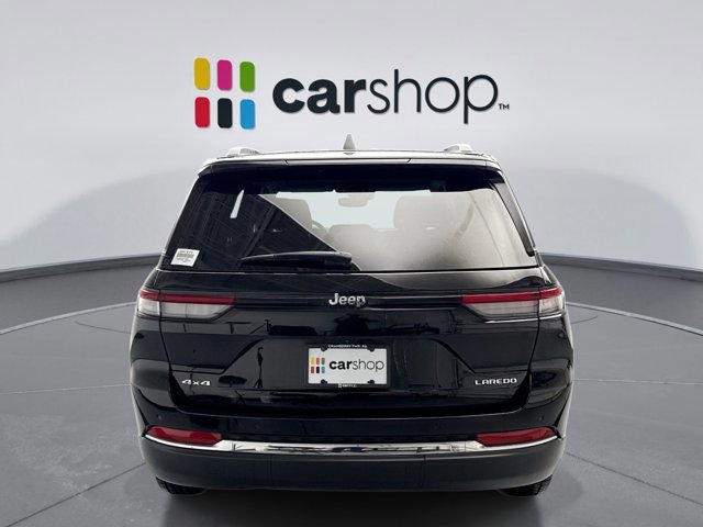 Used 2023 Jeep Grand Cherokee Laredo image 4