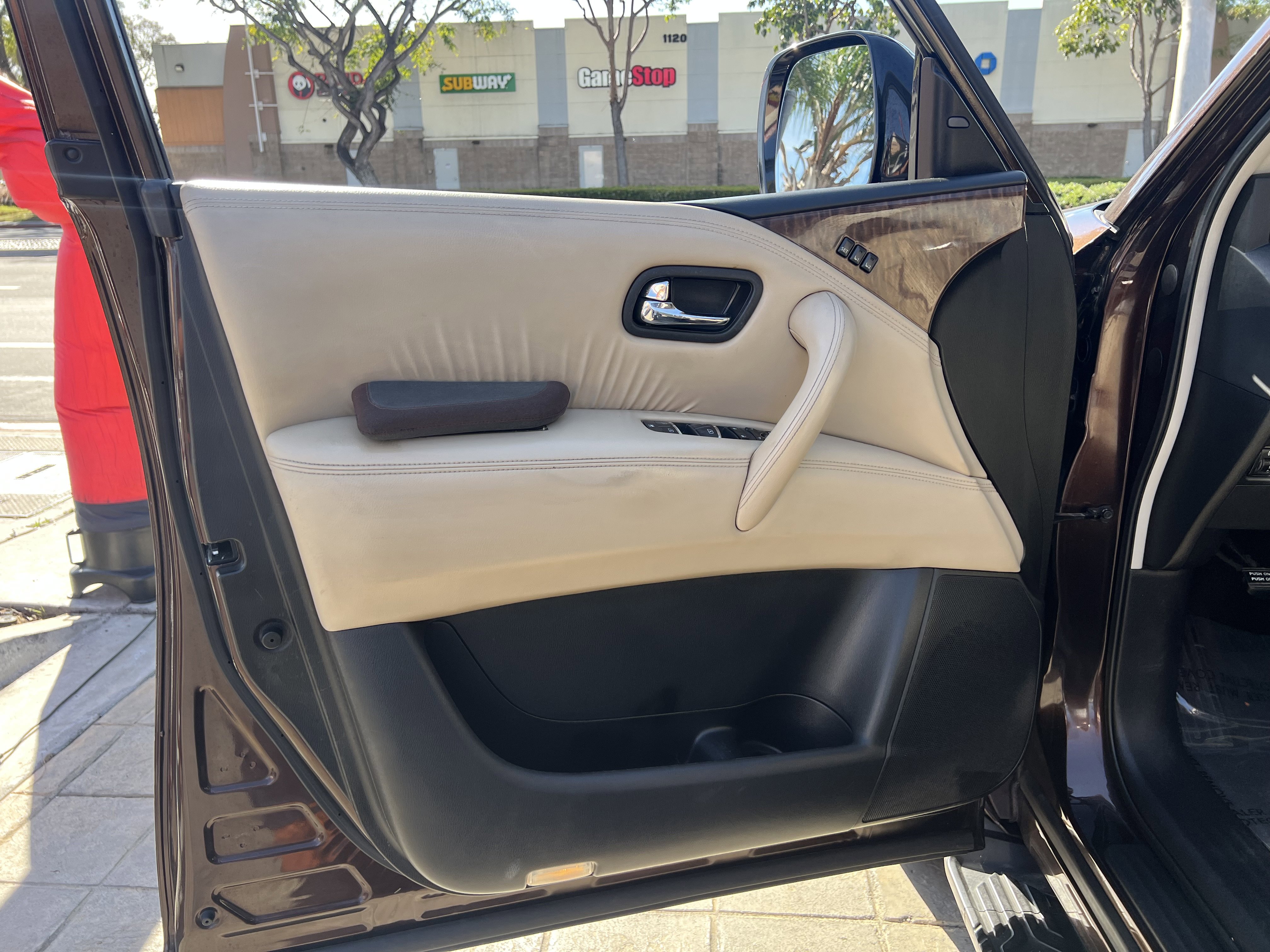 Used 2018 Nissan Armada SL w/ Premium Package image 11