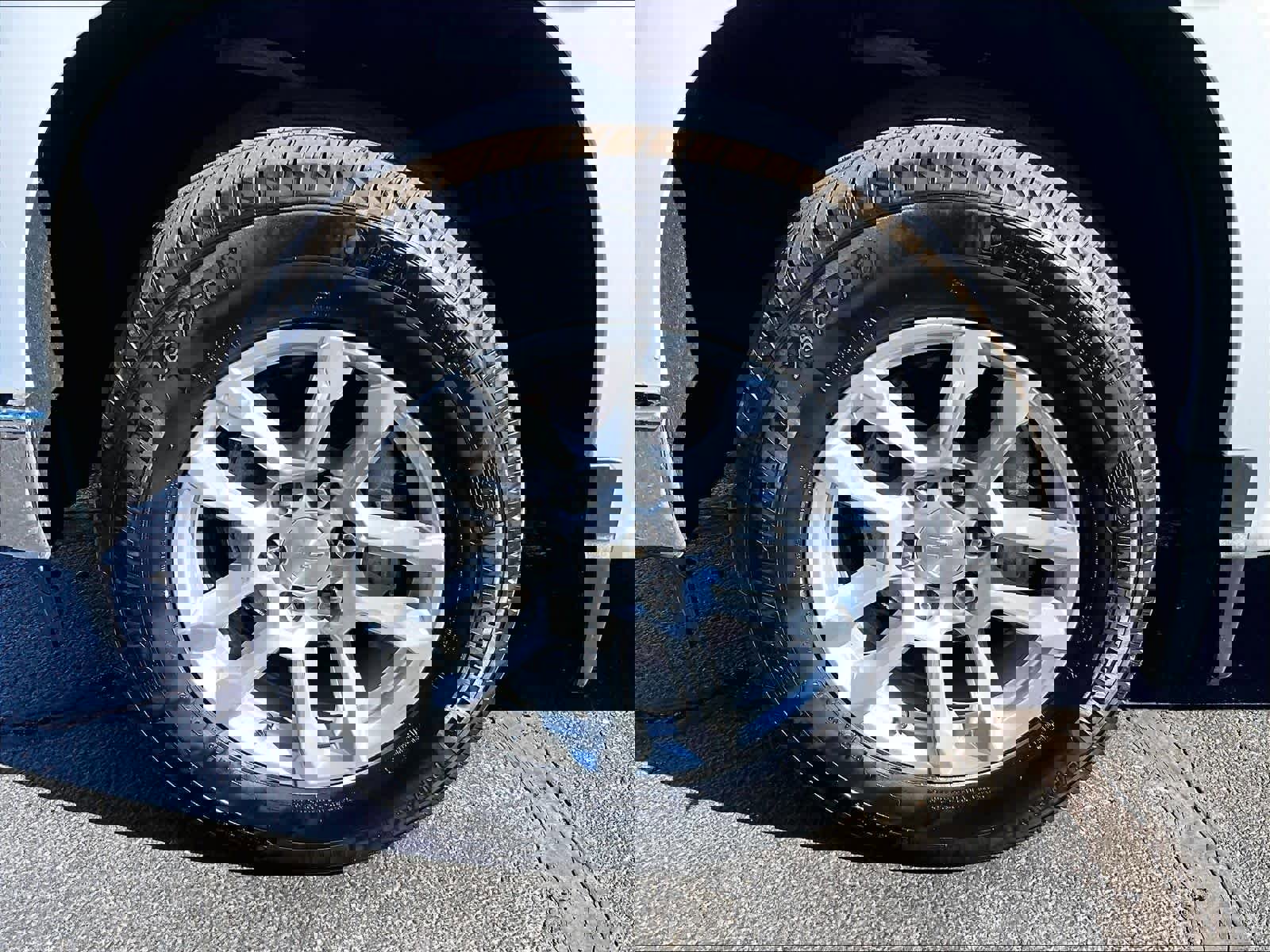 Used 2023 Chevrolet Silverado 1500 LT image 7