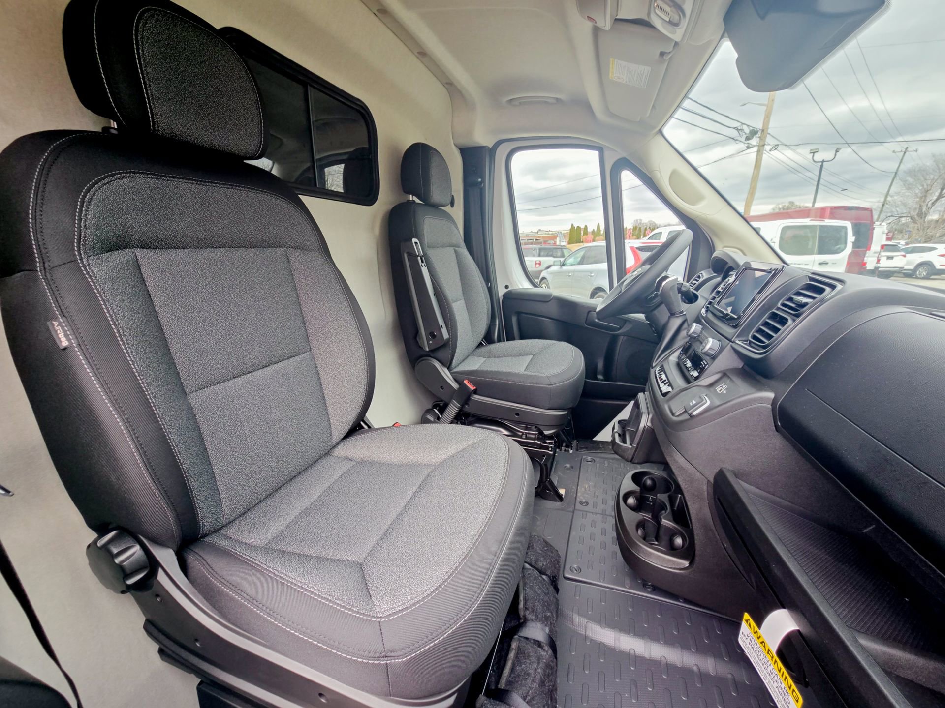 Used 2024 RAM ProMaster 3500 w/ Convenience Group image 19