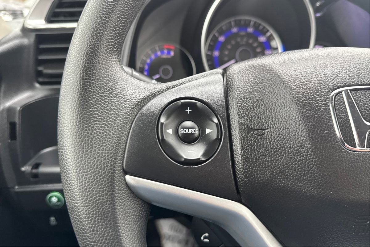 Used 2019 Honda Fit LX image 26