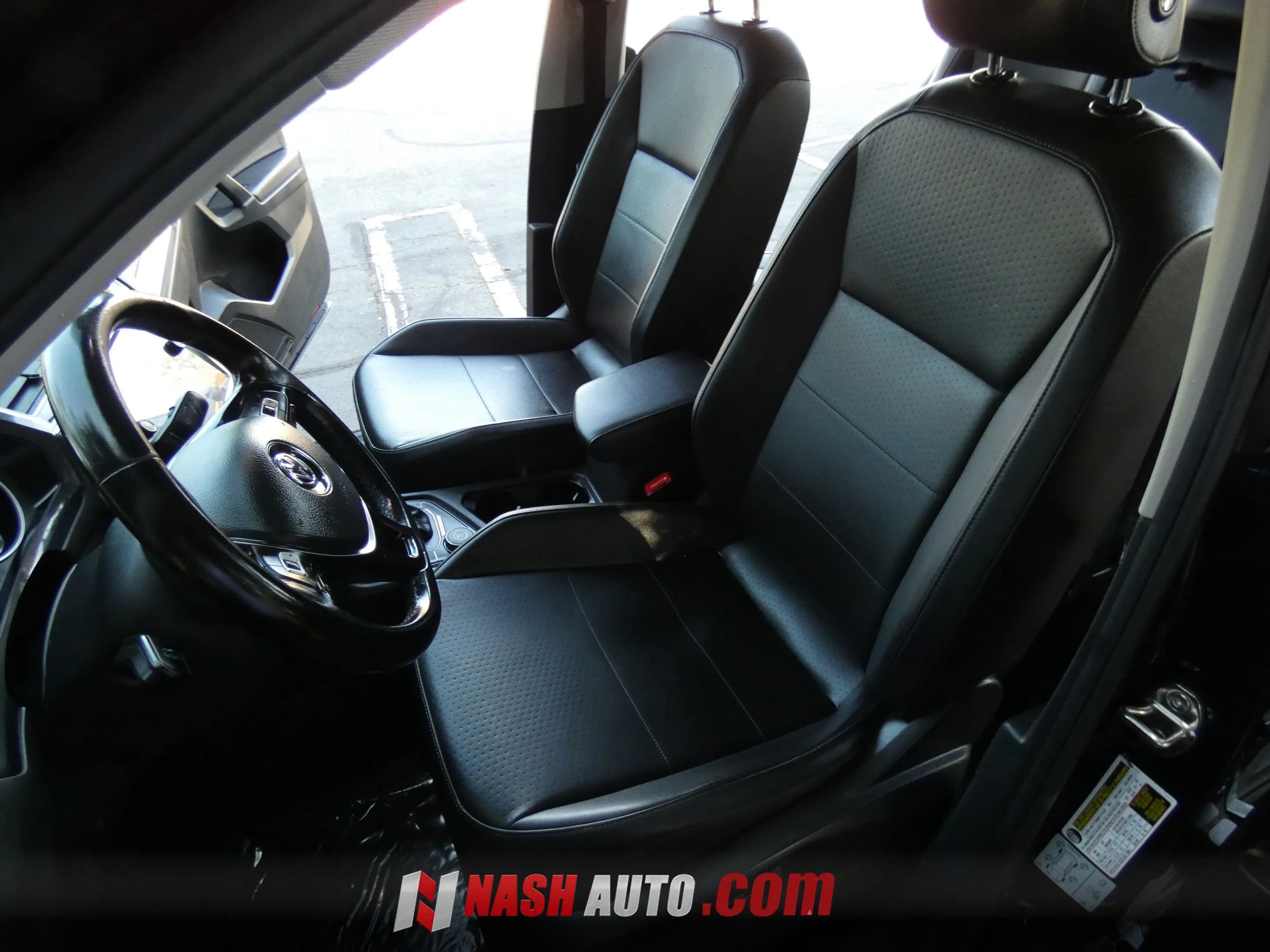 Used 2018 Volkswagen Tiguan SE w/ Panoramic Sunroof Package AWD/4WD image 51