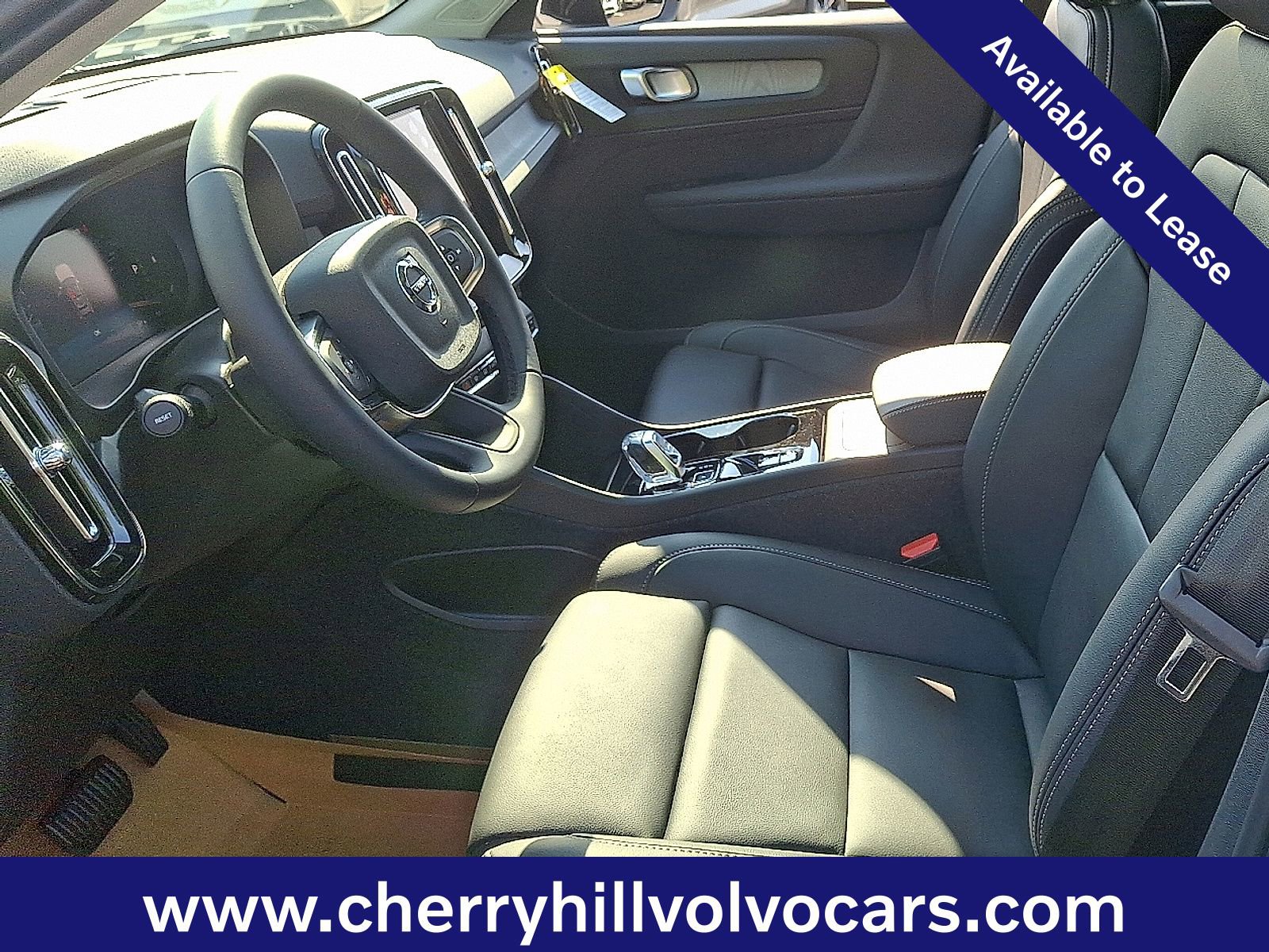 Certified 2026 Volvo XC40 B5 Plus w/ Protection Package Premier image 16