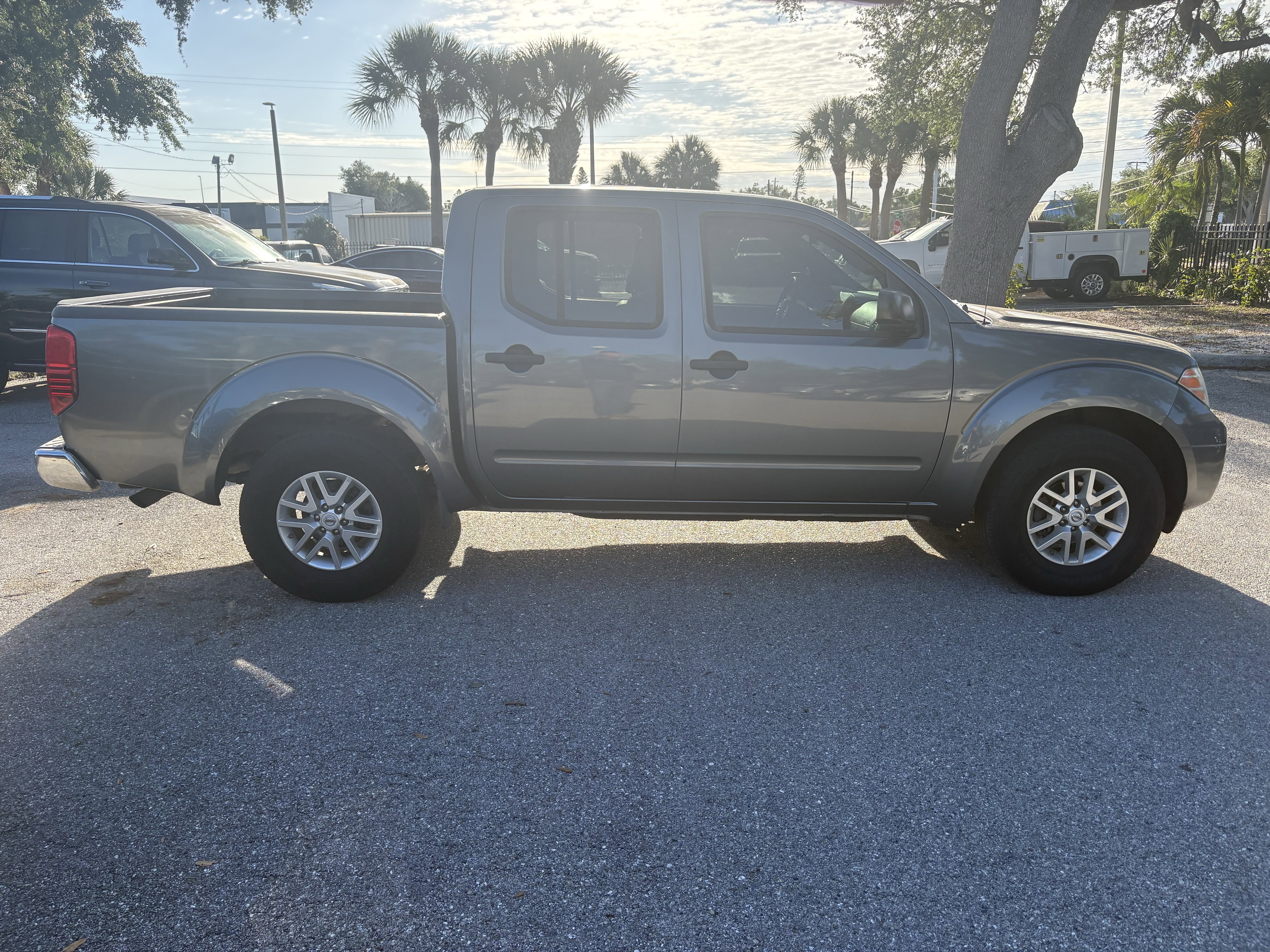 Used 2019 Nissan Frontier SV RWD image 8