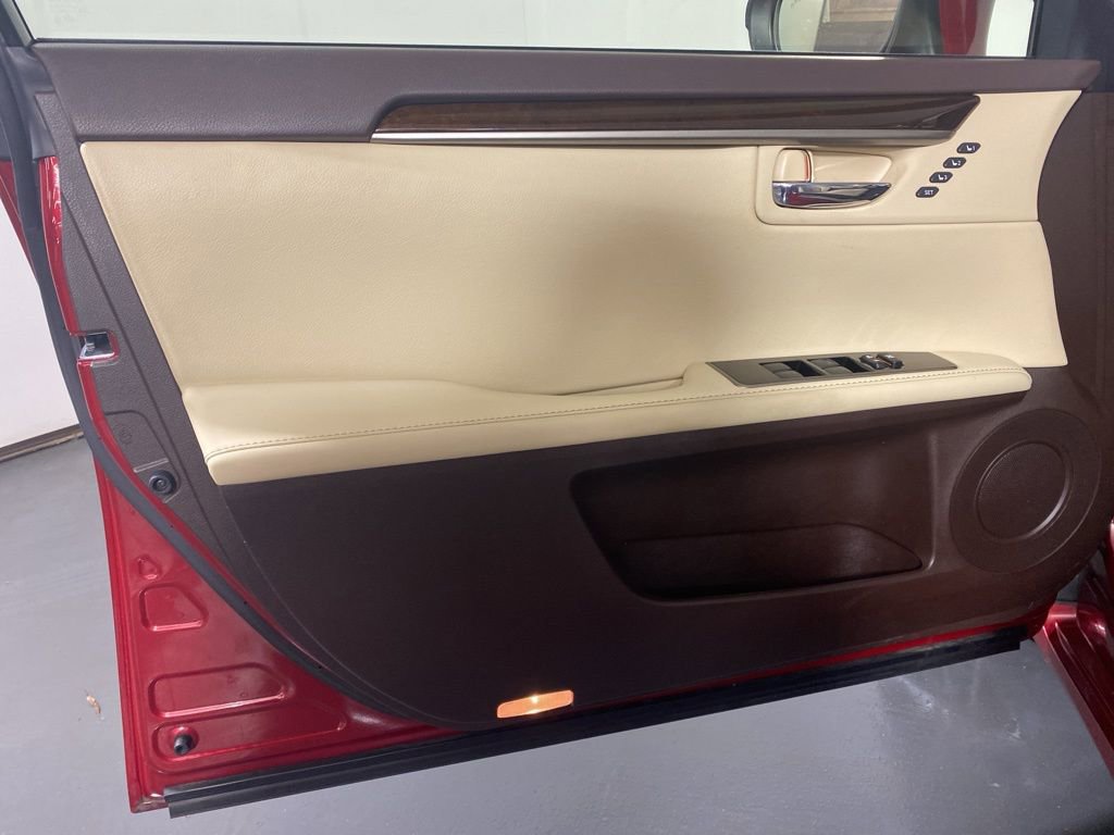 Used 2016 Lexus ES 350 w/ Luxury Package w/Wood Trim image 24